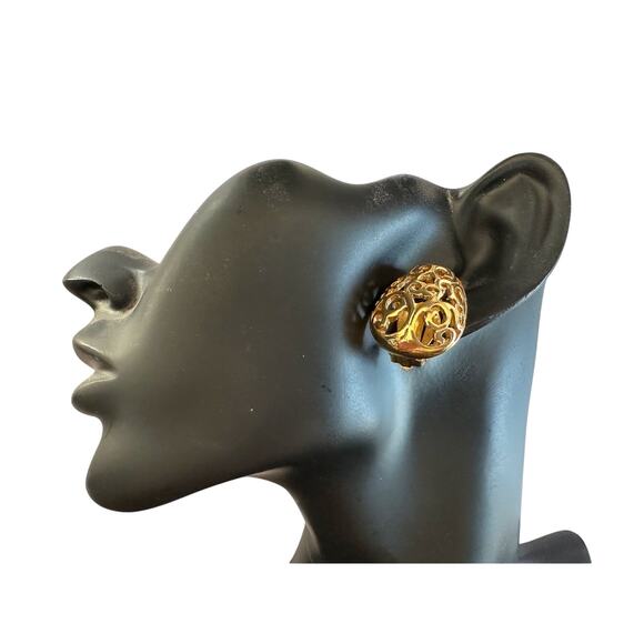 Yves Saint Laurent Logo Arabesque Pattern Gold Plate Engraved Earrings - Clip On - Picture 5 of 10